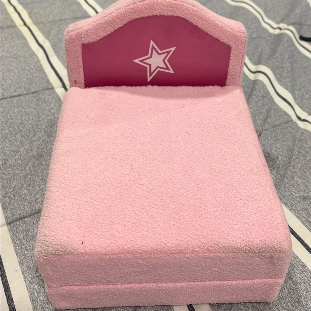 American Girl Doll 2013 Pink Fold Out Bed